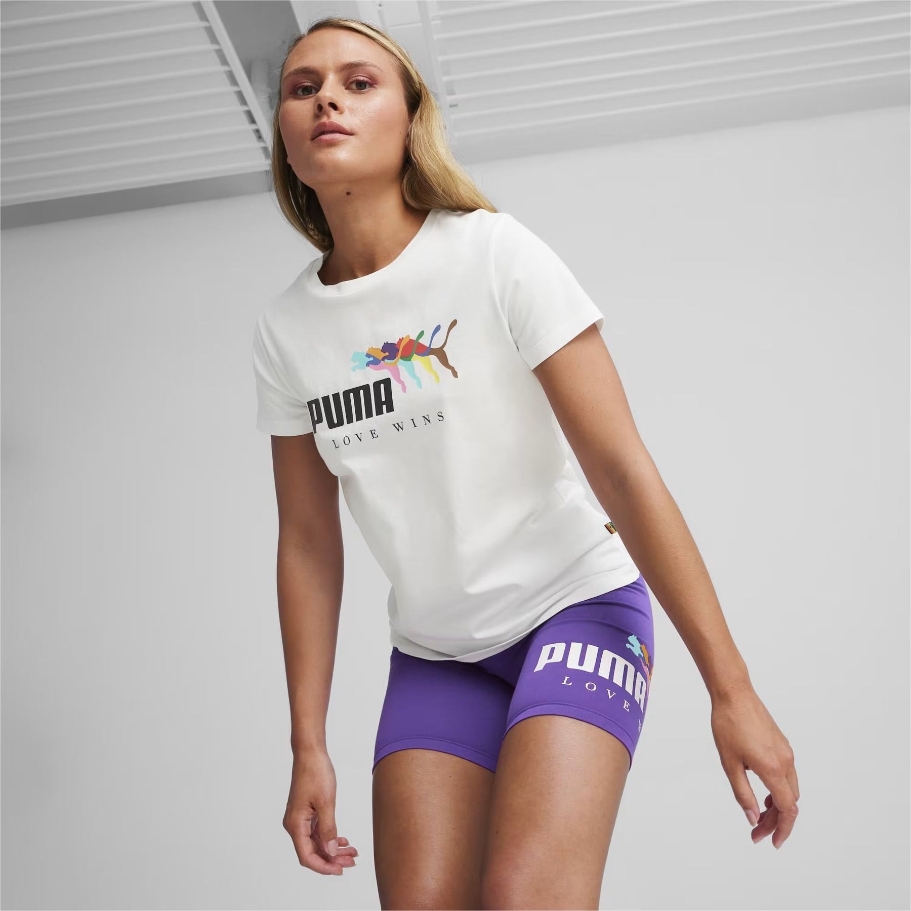 T-SHIRT ESS+ LOVE WINS 679996-02